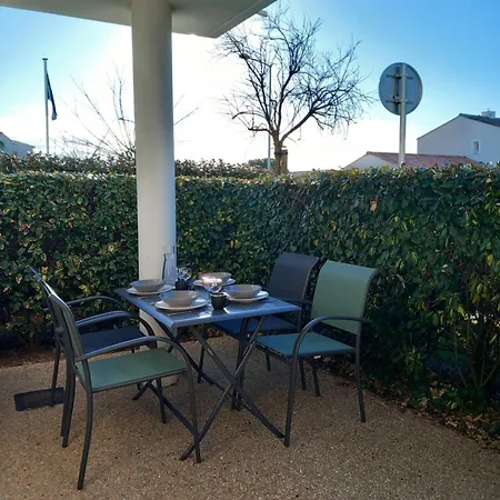 2 Proche Grande Saint-Gilles-Croix-de-Vie